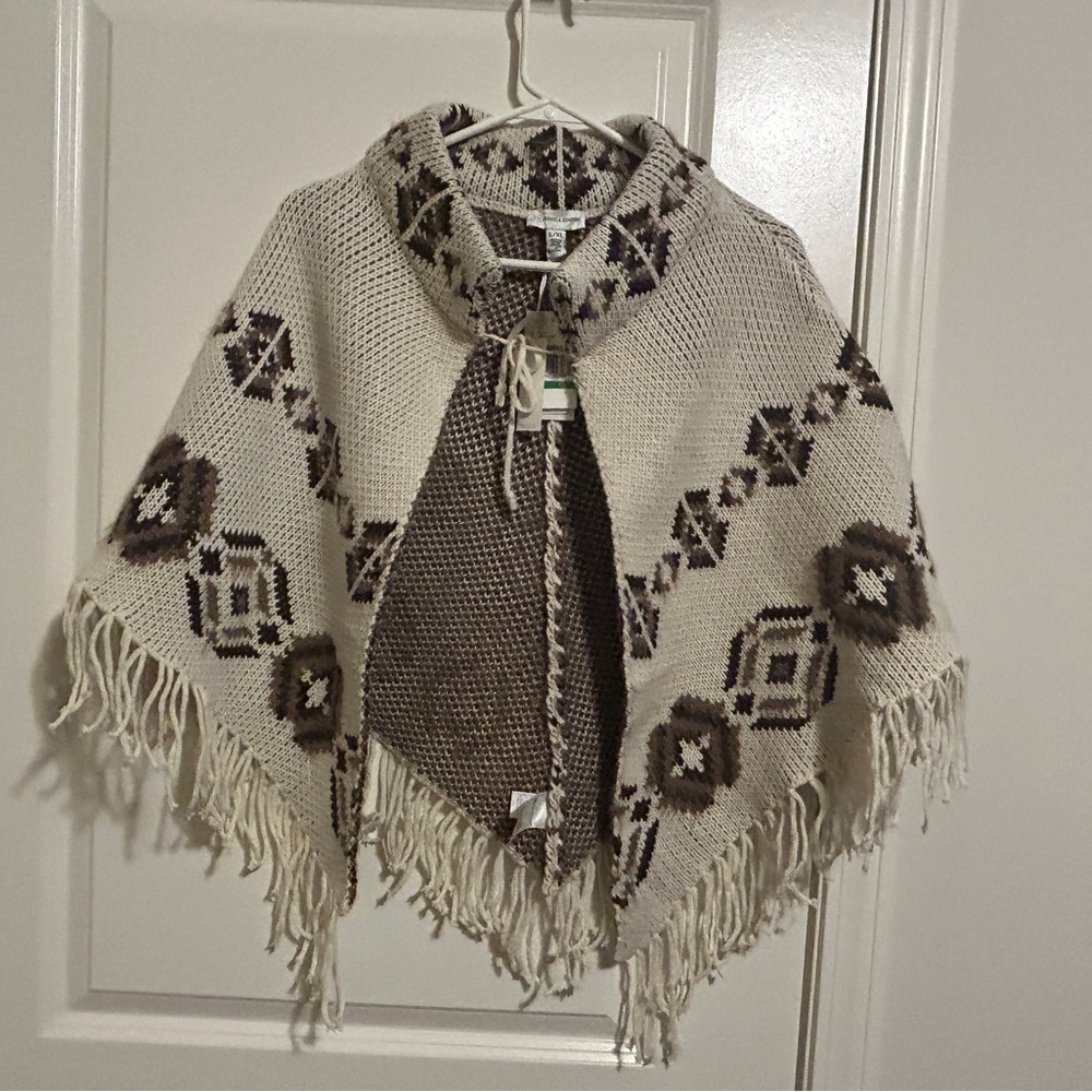 Jessica Simpson Cream and Brown Knit Poncho